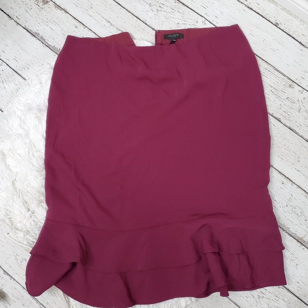 NWT  Ann Taylor  size 16 P burgundy